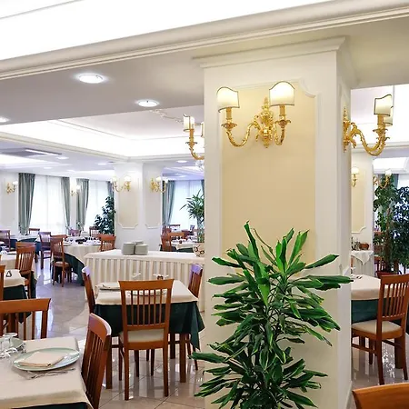 Benessere Fiorita מלון 3*
