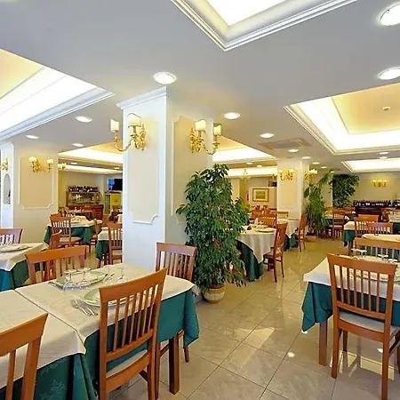 Benessere Fiorita מלון 3*